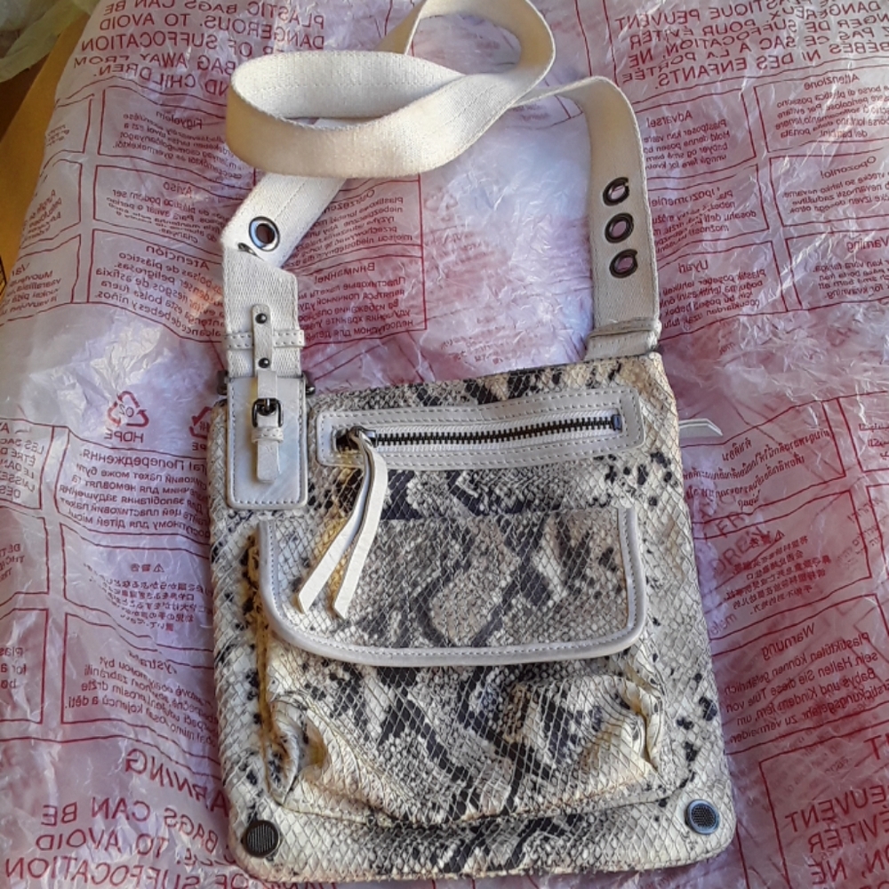 Kenneth cole  New York  bag